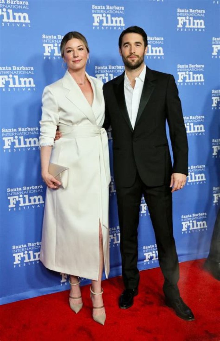 Unveiling Emily VanCamp's Net Worth: Discoveries And Surprises